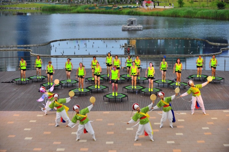 호수공원공연사진