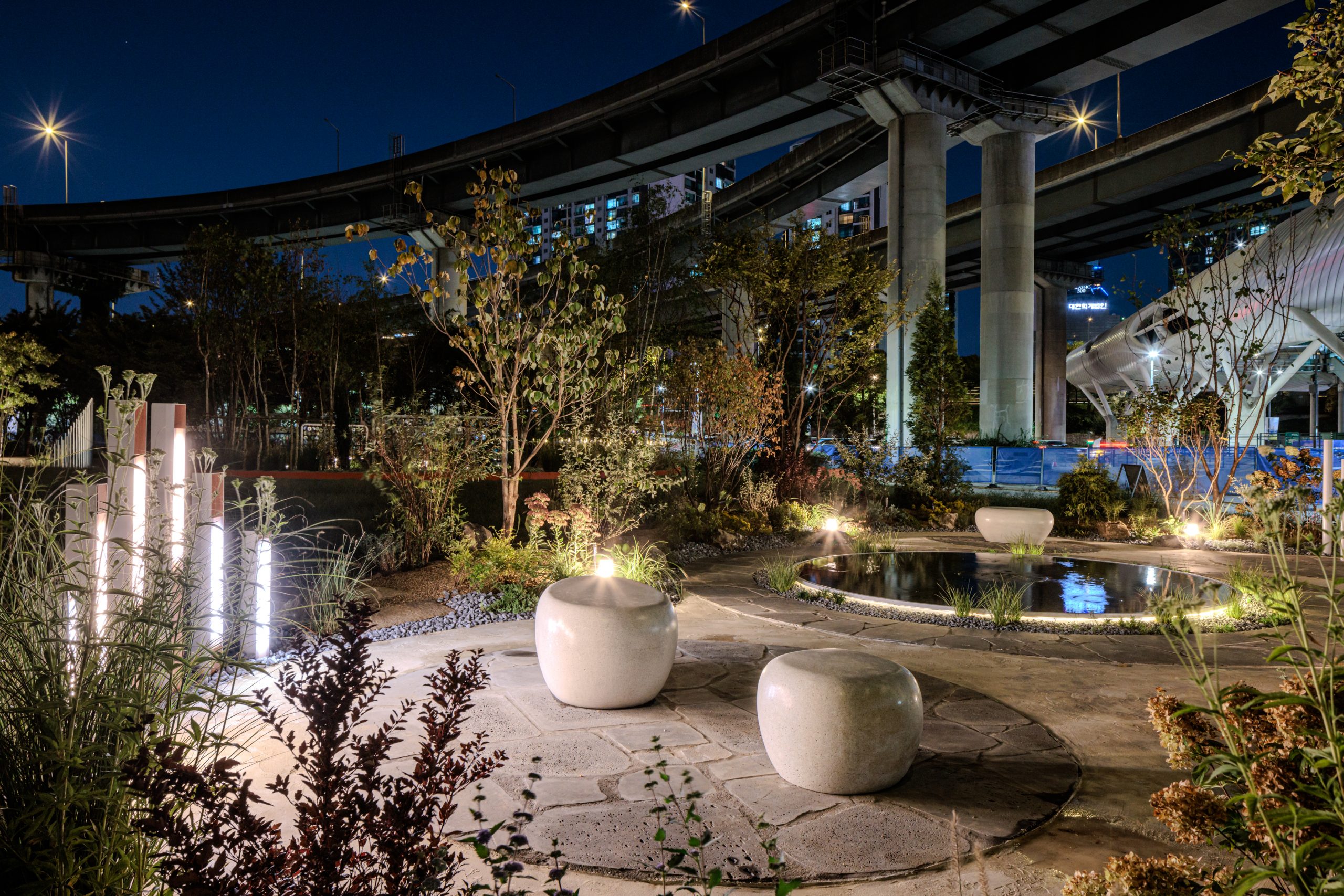 2. 빛과 소리의 정원(2)