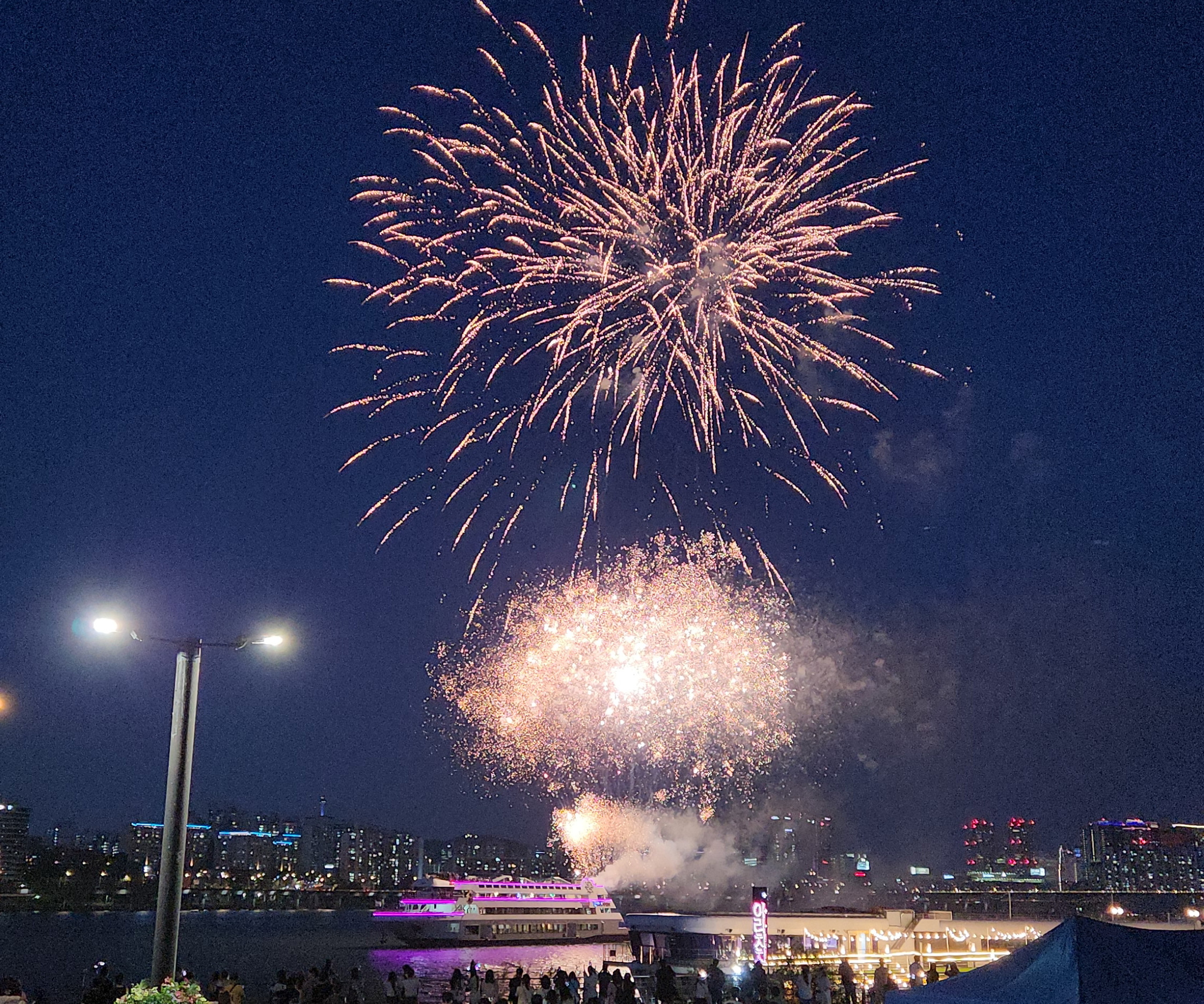 한강한류불꽃크루즈